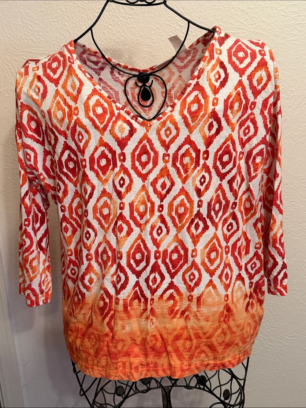 👑👑👑BOGOHO👑👑👑CHICO’S Women’s V-Neck Printed Blouse in Red & Orange-2